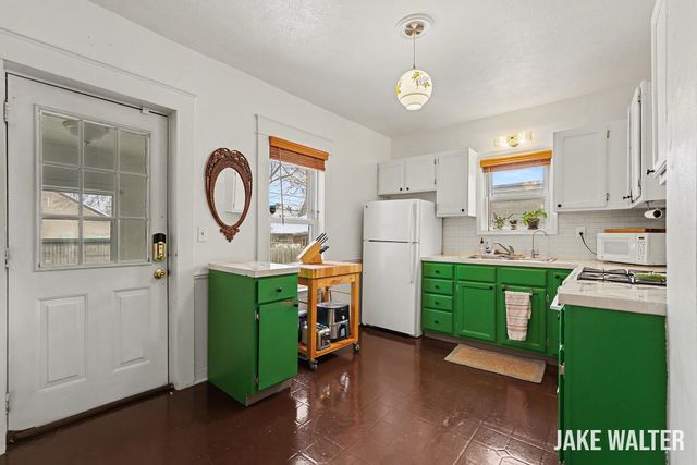 1125 Veto Street NW, Grand Rapids, MI 49504