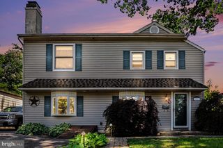102 REDFORD RD, Oreland, PA 19075