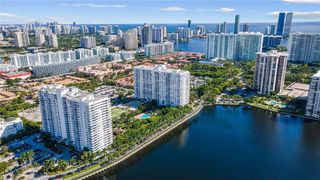 2801 NE 183rd St 1016W, Aventura, FL 33160