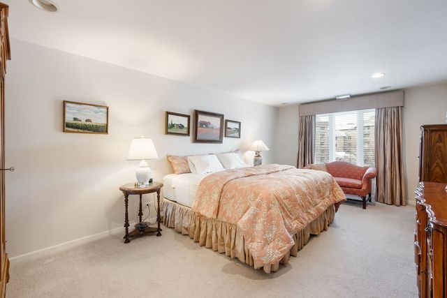 1220 Rudolph Road 3H, Northbrook, IL 60062