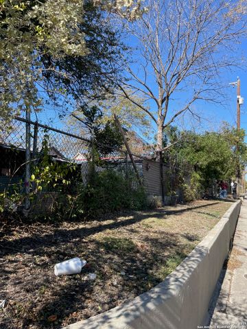 1002 Menchaca, San Antonio, TX 78207