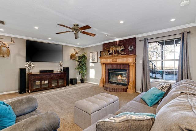 102 County Road 424A, Lorena, TX 76655