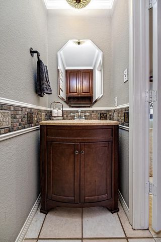 102 County Road 424A, Lorena, TX 76655