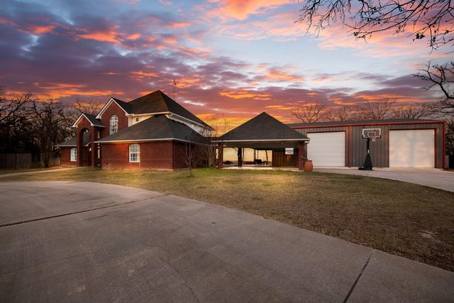 102 County Road 424A, Lorena, TX 76655