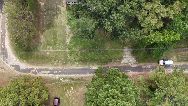 180 Cedar Drive, Streetman, TX 75859