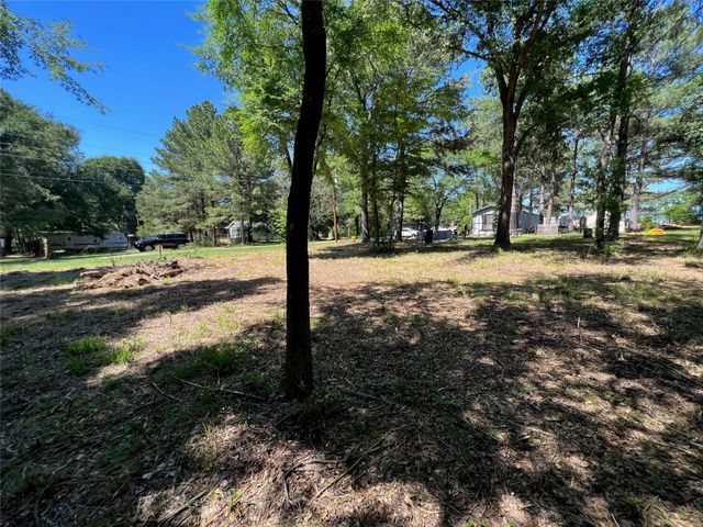 180 Cedar Drive, Streetman, TX 75859