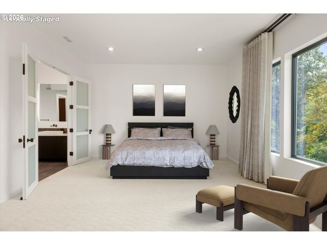 13041 THOMA Rd, Lake Oswego, OR 97034