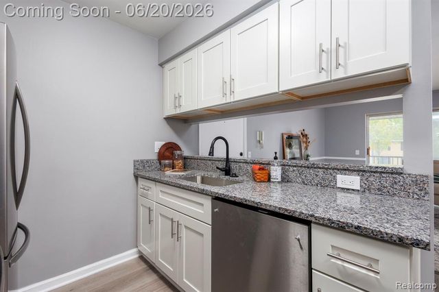 11845 Ina Drive, Sterling Heights, MI 48312
