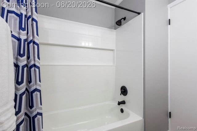 11845 Ina Drive, Sterling Heights, MI 48312