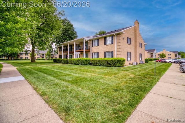 11845 Ina Drive, Sterling Heights, MI 48312