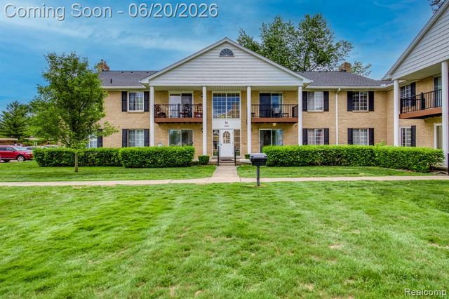 11845 Ina Drive, Sterling Heights, MI 48312
