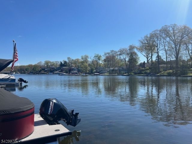 315 Hudson Ave, Hopatcong Boro, NJ 07843