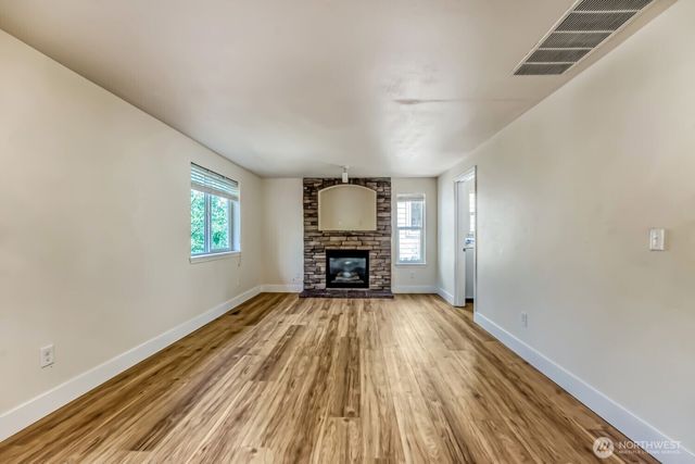 23419 23rd Avenue S, Des Moines, WA 98198