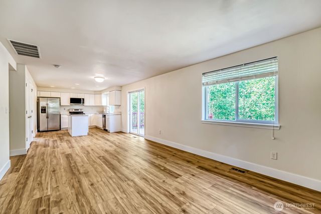 23419 23rd Avenue S, Des Moines, WA 98198