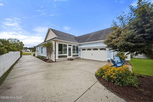 2053 Simmerman Way, Leland, NC 28451