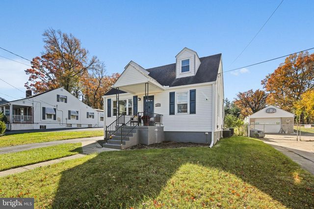 323 OBERLE AVE, Essex, MD 21221