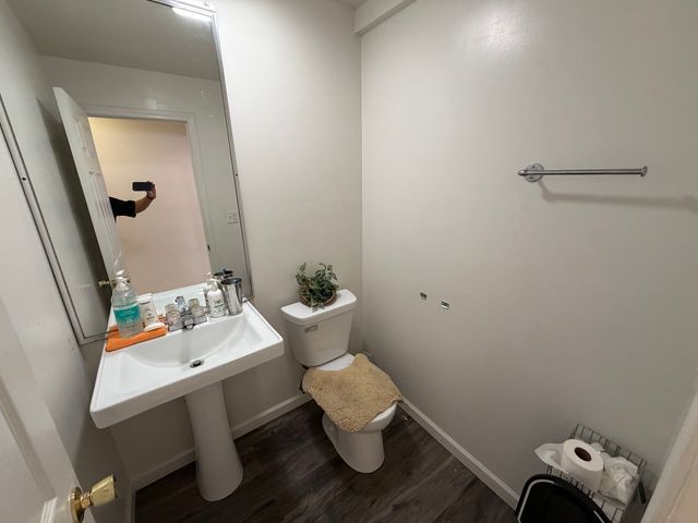 10111 S Ewing Avenue, Chicago, IL 60617