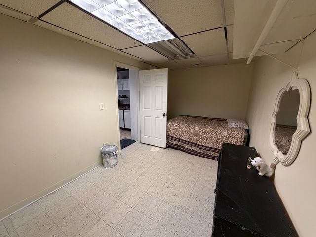 10111 S Ewing Avenue, Chicago, IL 60617