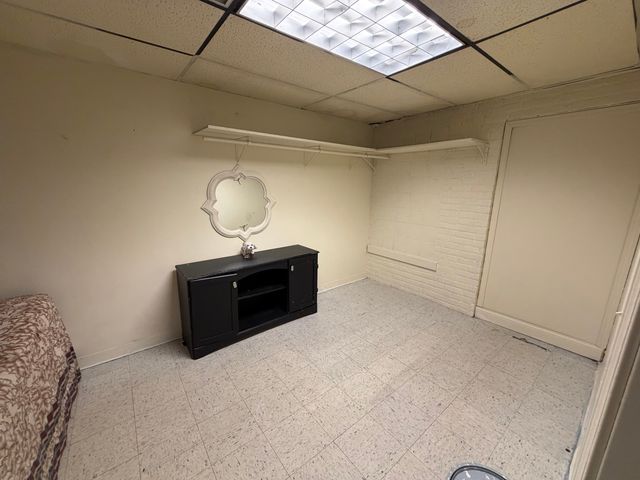 10111 S Ewing Avenue, Chicago, IL 60617