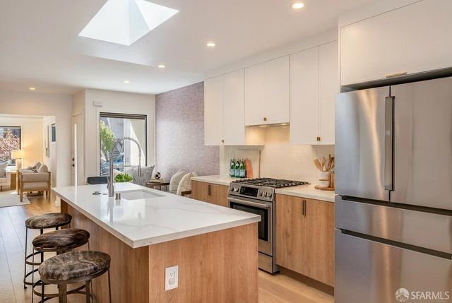 32 Edinburgh Street, San Francisco, CA 94112
