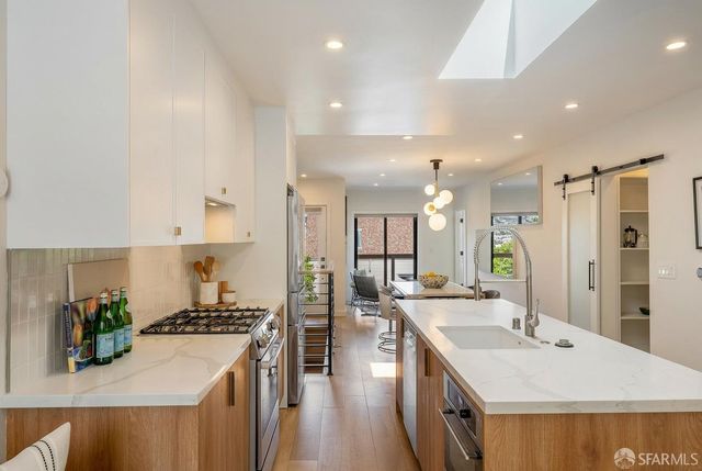32 Edinburgh Street, San Francisco, CA 94112