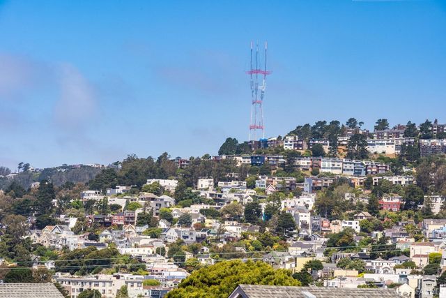32 Edinburgh Street, San Francisco, CA 94112