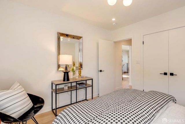 32 Edinburgh Street, San Francisco, CA 94112