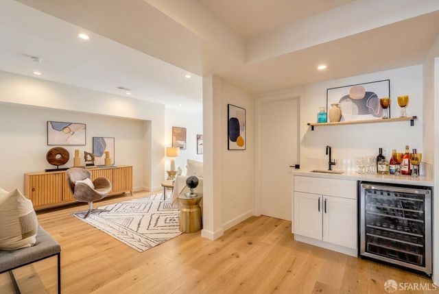 32 Edinburgh Street, San Francisco, CA 94112