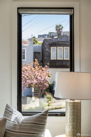 32 Edinburgh Street, San Francisco, CA 94112