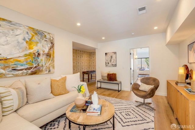32 Edinburgh Street, San Francisco, CA 94112