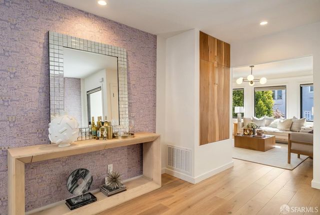 32 Edinburgh Street, San Francisco, CA 94112