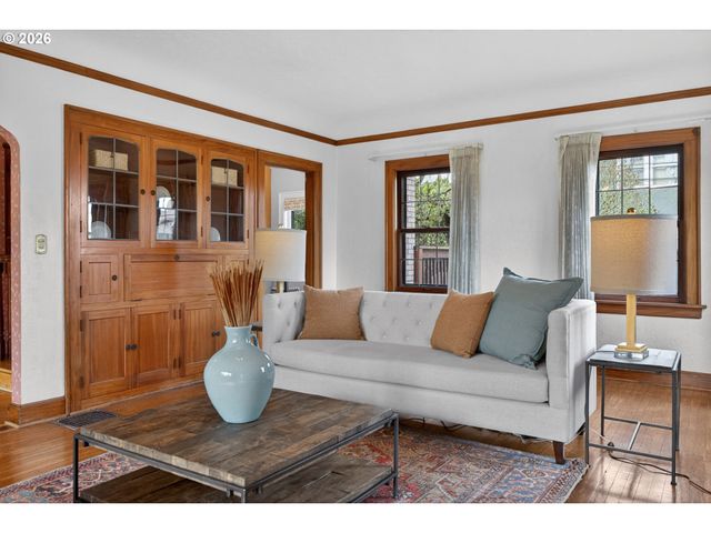 6971 N VINCENT Ave, Portland, OR 97217