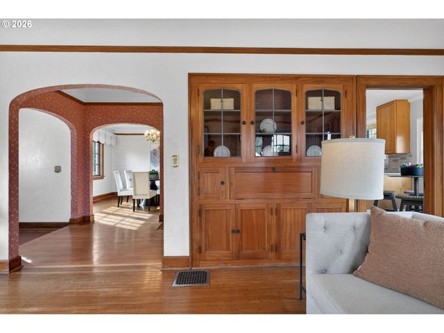 6971 N VINCENT Ave, Portland, OR 97217