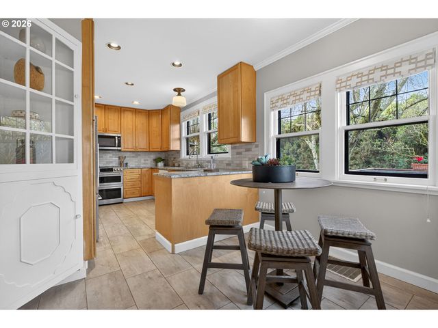 6971 N VINCENT Ave, Portland, OR 97217