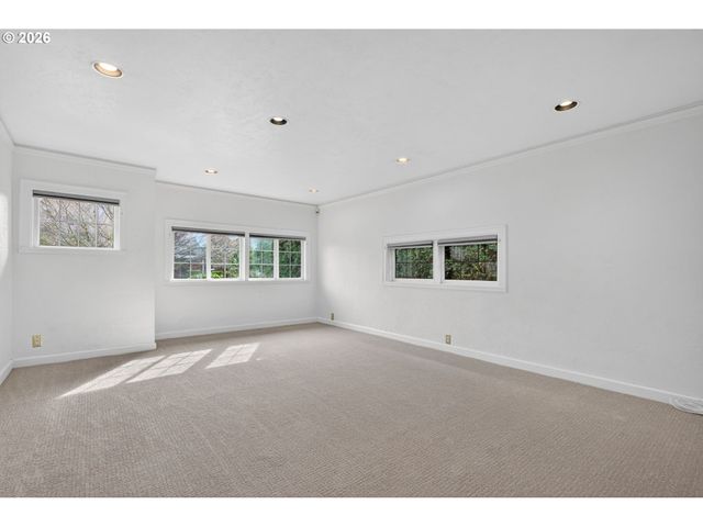 6971 N VINCENT Ave, Portland, OR 97217