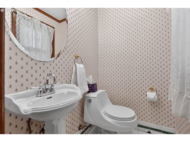 6971 N VINCENT Ave, Portland, OR 97217