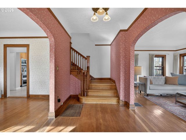 6971 N VINCENT Ave, Portland, OR 97217