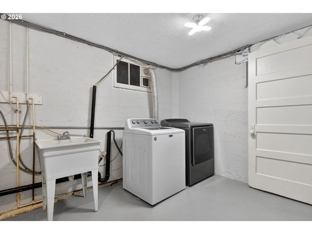 6971 N VINCENT Ave, Portland, OR 97217