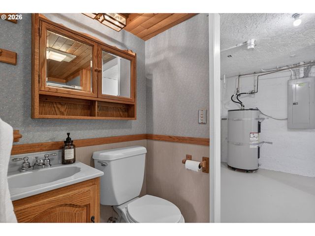 6971 N VINCENT Ave, Portland, OR 97217