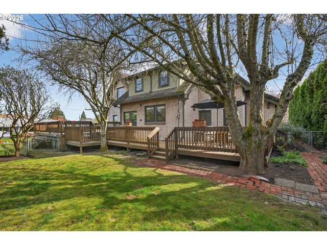 6971 N VINCENT Ave, Portland, OR 97217