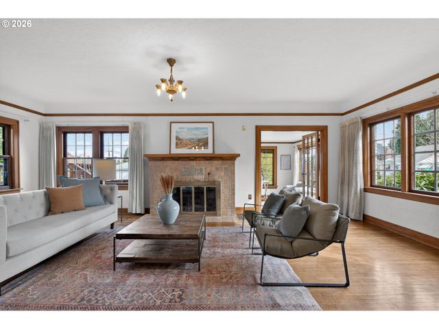 6971 N VINCENT Ave, Portland, OR 97217