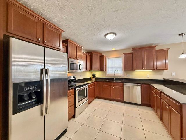 10644 Tecumseh Drive, Newburgh, IN 47630