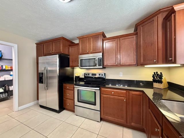 10644 Tecumseh Drive, Newburgh, IN 47630