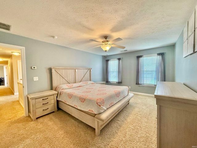 10644 Tecumseh Drive, Newburgh, IN 47630