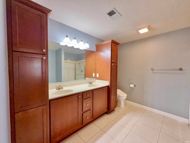 10644 Tecumseh Drive, Newburgh, IN 47630