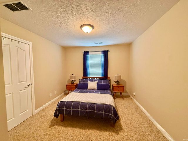 10644 Tecumseh Drive, Newburgh, IN 47630