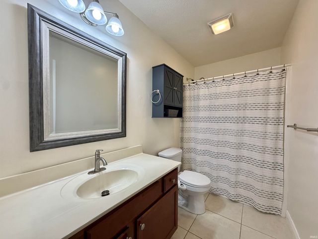 10644 Tecumseh Drive, Newburgh, IN 47630