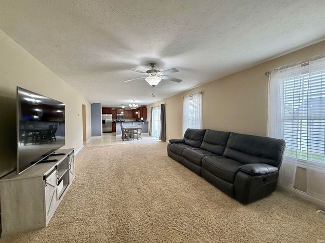 10644 Tecumseh Drive, Newburgh, IN 47630