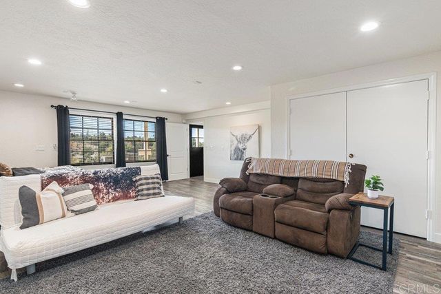 2187 Mil Sorpresas Drive, Fallbrook, CA 92028