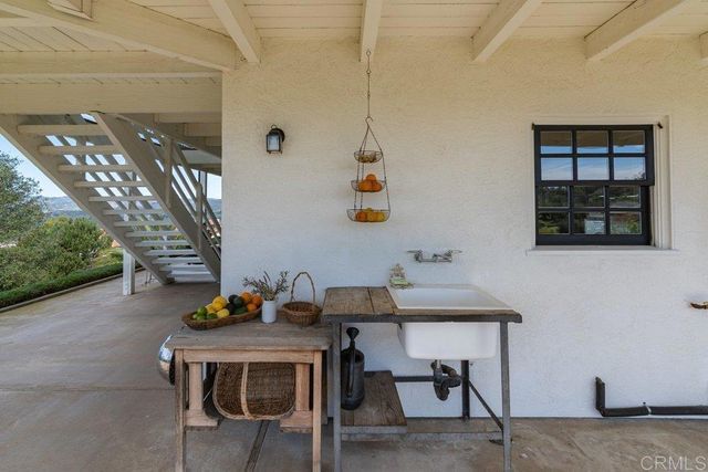 2187 Mil Sorpresas Drive, Fallbrook, CA 92028